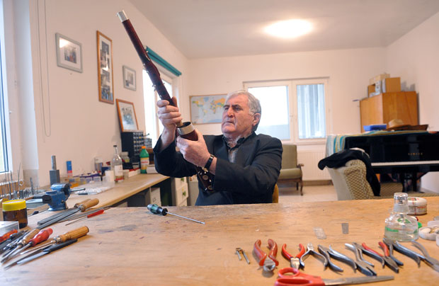 СВЕТСКИ ШАМПИОН ПО БРОЈУ ИЗРАЂЕНИХ ИНСТРУМЕНАТА: Направио 40.000 фагота